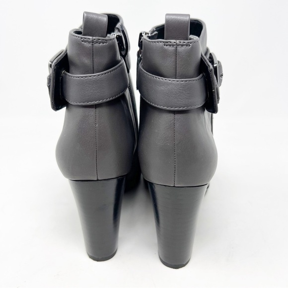 FRANCO SARTO GRAY FAUX LEATHER SIDE ZIP BOOTIES WITH BUCKLE IRISH WOMENS 8 NEW - Picture 6 of 9